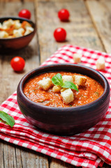 Roasted tomatoes and garlic Basil chickpea soup