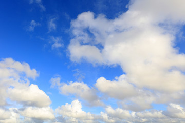 Obraz premium 沖縄上空のさわやかな空