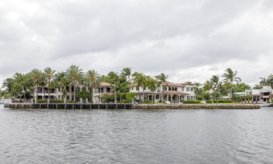 Fototapeta na wymiar Waterfront real estate in Fort Lauderdale, Florida