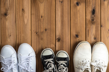 家族のスニーカー,木目調