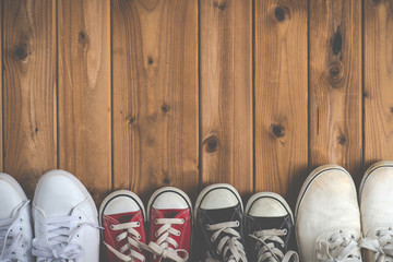 家族のスニーカー,木目調