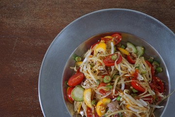 Thai spicy papaya salad