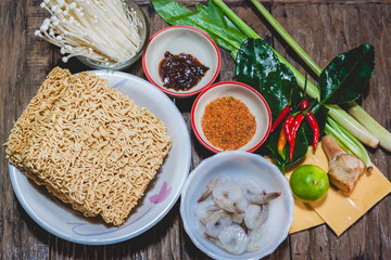 Cooking nutrition instant noodle with cheese