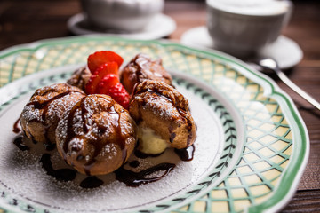 eclair with chocolate,