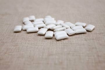 Fototapeta na wymiar Chewing gum pills
