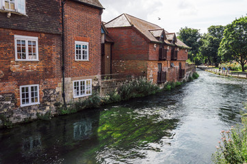 Fototapeta na wymiar River in the city of Winchester