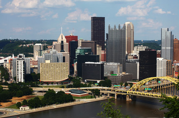 Fototapeta na wymiar Aerial view of the Pittsburgh city center