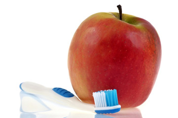 La pomme et la brosse à dents