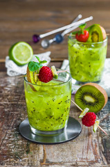 Green vodka, kiwi and lime cocktail