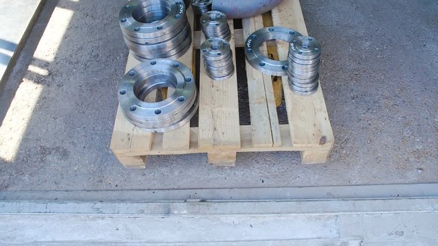 Plywood Pallet with Flanges