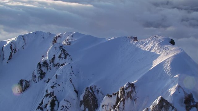 Flight around undercut ledge on Oregon's Mount Hood