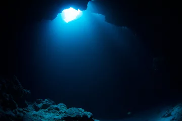 Cave diving © divedog