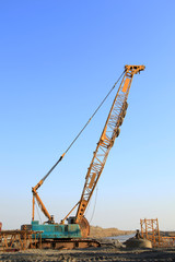 Fototapeta na wymiar crawler crane