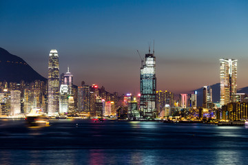 Fototapeta premium Pejzaż Hongkongu w nocy