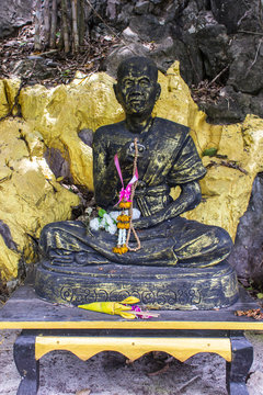 statue of kruba Siwichai, Thai monk statue