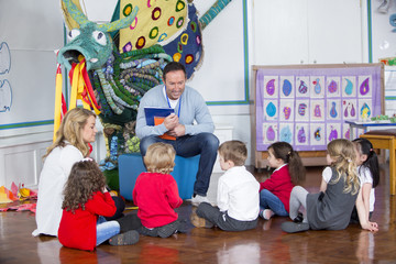Obraz na płótnie Canvas Storytime at Nursery