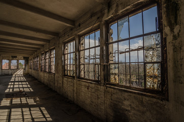 schatten von gitterfenster