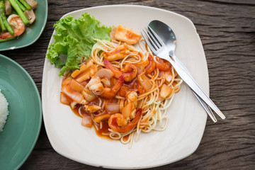 Seafood spaghetti with tomato sauce