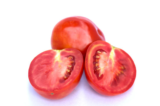 Image of tomato deer fabric lined up nicely . On a white background.
look delicious.