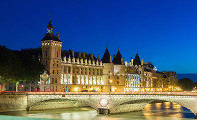 The castle Conciergerie at night.