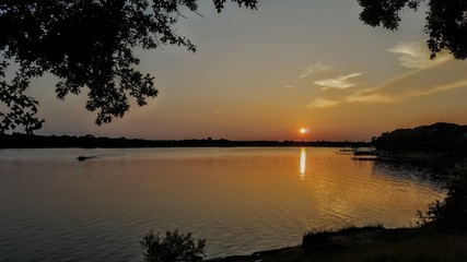 Fototapeta na wymiar Lake sunset 0701