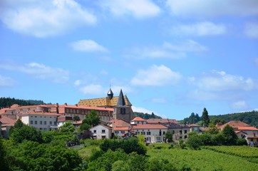 Clochers, Ambierle bourg (église et prieuré)