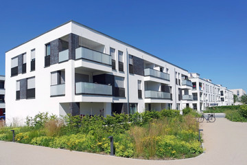 Fototapeta na wymiar neue moderne Wohnungen in München