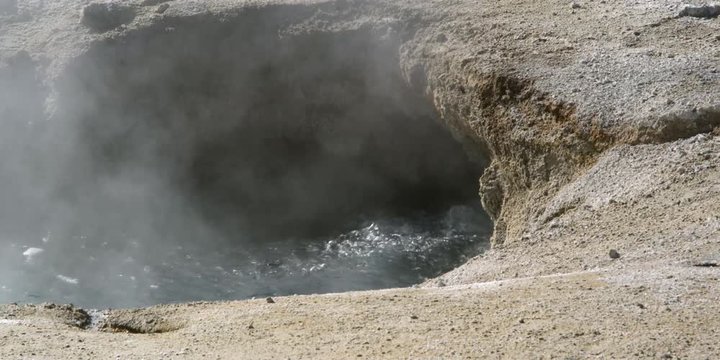 Thumb Geyser bubbling at Yellowstone National Park in Wyoming