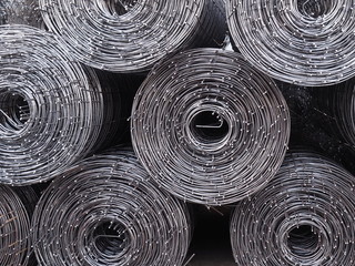 Rolls of iron mesh, Iron mesh to strengthen a construction when cement is poured.