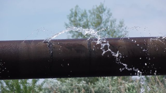 Leaking water pipe