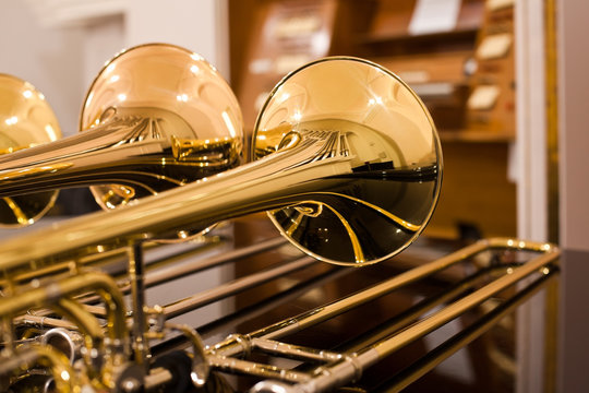 Fragment trombones closeup