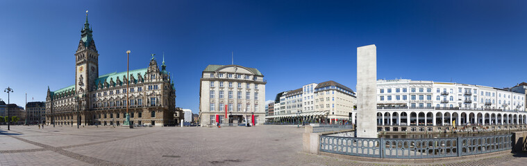 Fototapeta na wymiar Hamburg Town Hall Panorama