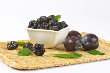 fresh and dried plums