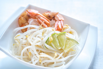 Rice noodles with shrimps and bean sprouts