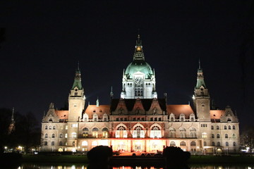 Fototapeta na wymiar Neues Rathaus Hannover