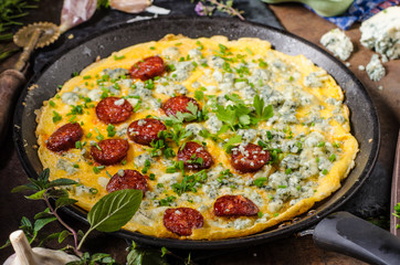 Omelet with blue cheese and sausage