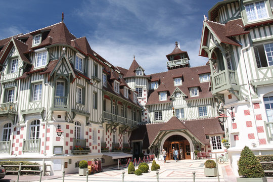 Trouville, demeure de conte de f&eacute;es..