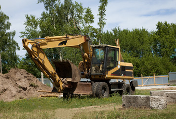 excavator; power shovel; steam shovel; earth-moving mashine; dre