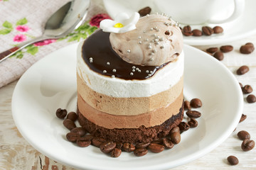 round cake with chocolate