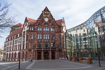 Naklejka premium Altes Rathaus und Berswordt-Halle in Dortmund, Nordrhein-Westfalen