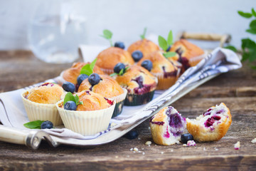 cupcakes with blueberry