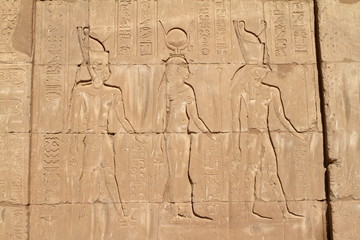 Hieroglyphen und Tempelbilder in Ägypten