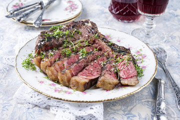 Wagyu Cote de Boeuf auf Teller