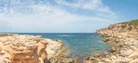 Fototapeta premium Meeresbucht vor Ibiza Balearen