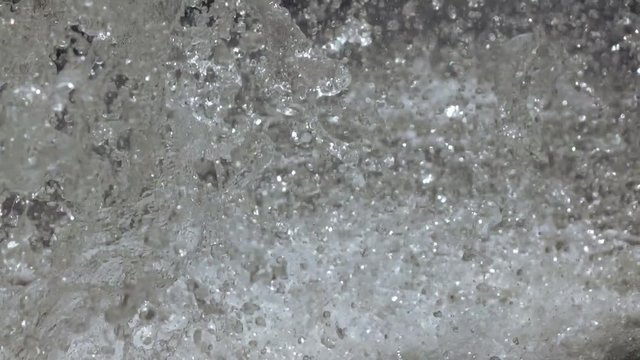 Flowing top water stream