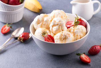 Vanilla Ice Cream with strawberry in bowl