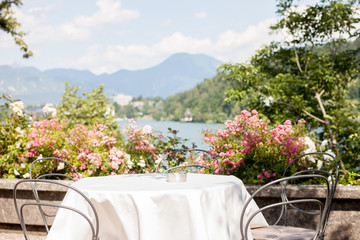 Fototapeta na wymiar romantic table on beatiful terrace