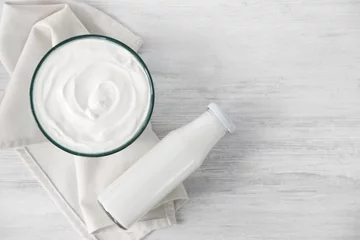 Tissu par mètre Produits laitiers Dairy products on kitchen table