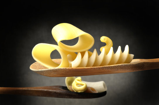 Meqarne Pasta パスタ Макаронные изделия alimentare พาสตา Pastasciutta P&acirc;tes alimentaires Maccheroni Cucina italiana Masa פסטה पास्ता 意式麵食 Paccheri Fusilli Tortellini Cellentani Schiaffoni Orecchiette