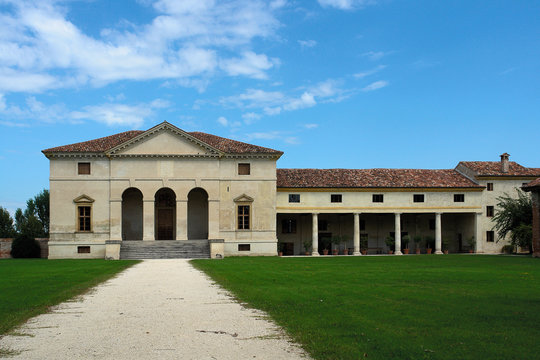 villa saraceno